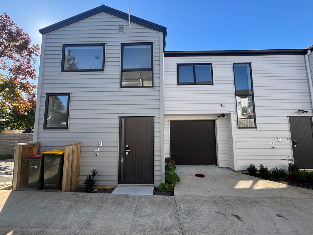 8B Starling Place, Ranui, Auckland - Carousel 2