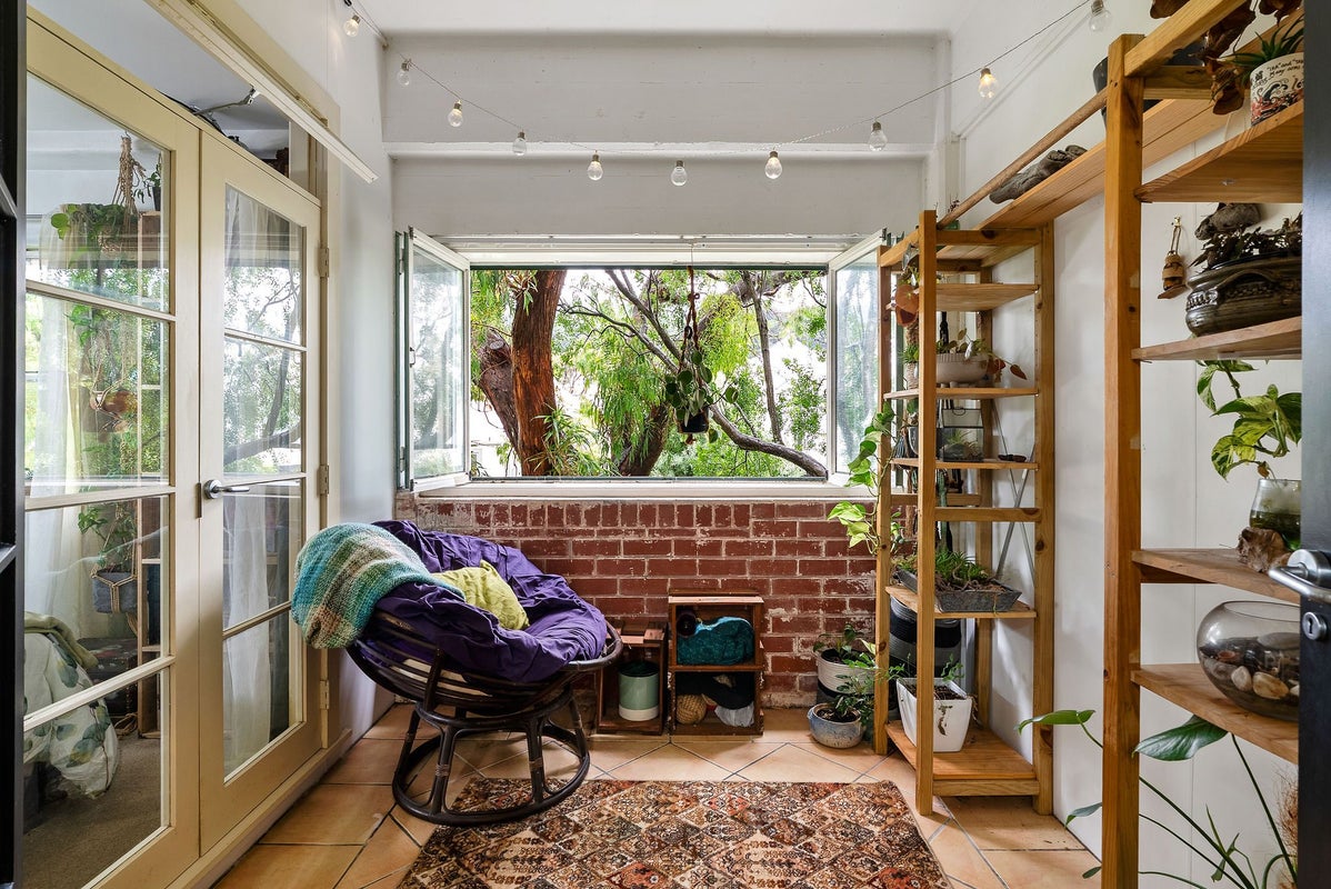 2/33 Hania Street, Mount Victoria, Wellington - Carousel 1