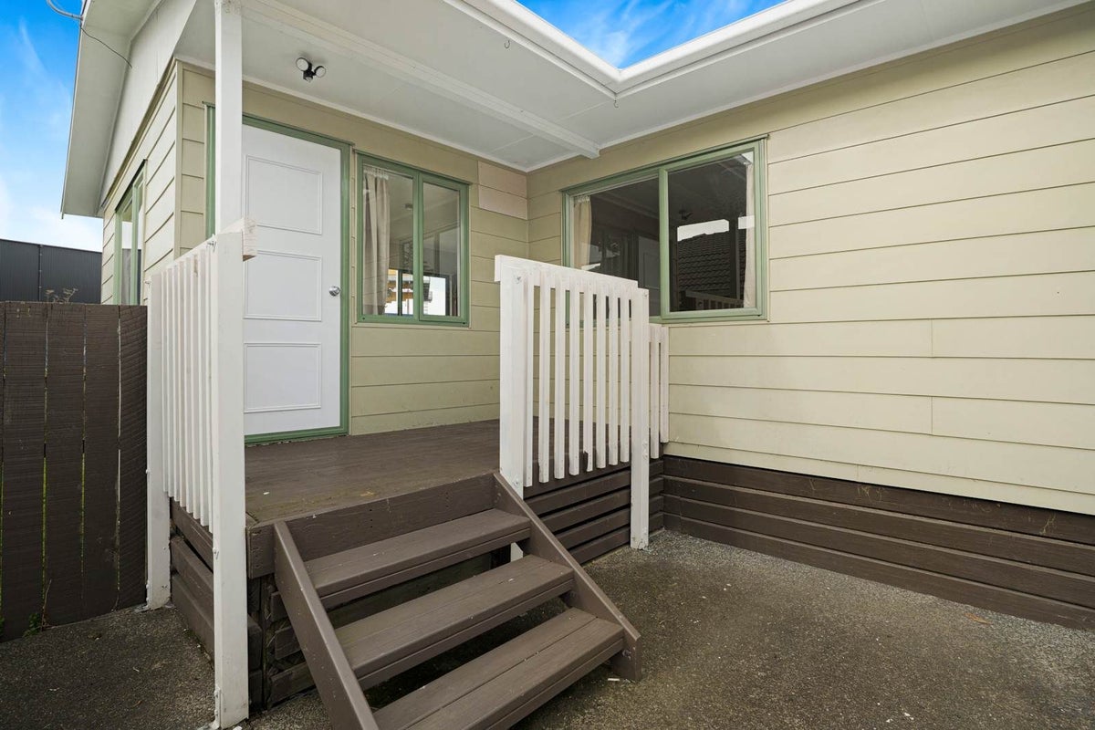 53A Marion Avenue, Mount Roskill, Auckland - Carousel 2