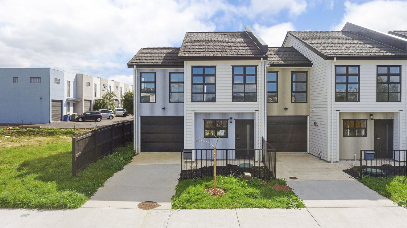 7 Kaha Lane, Henderson, Auckland - Carousel 2