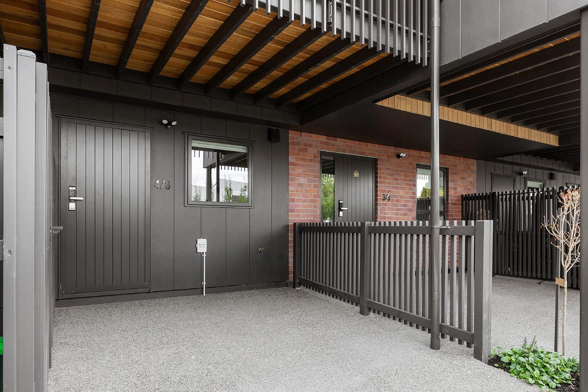 4/3 Vesty Avenue, Hillcrest, Hamilton - Carousel 21