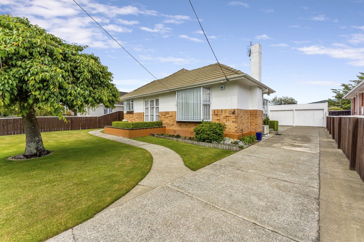 11 Craig Grove, Elderslea, Upper Hutt - Carousel 2