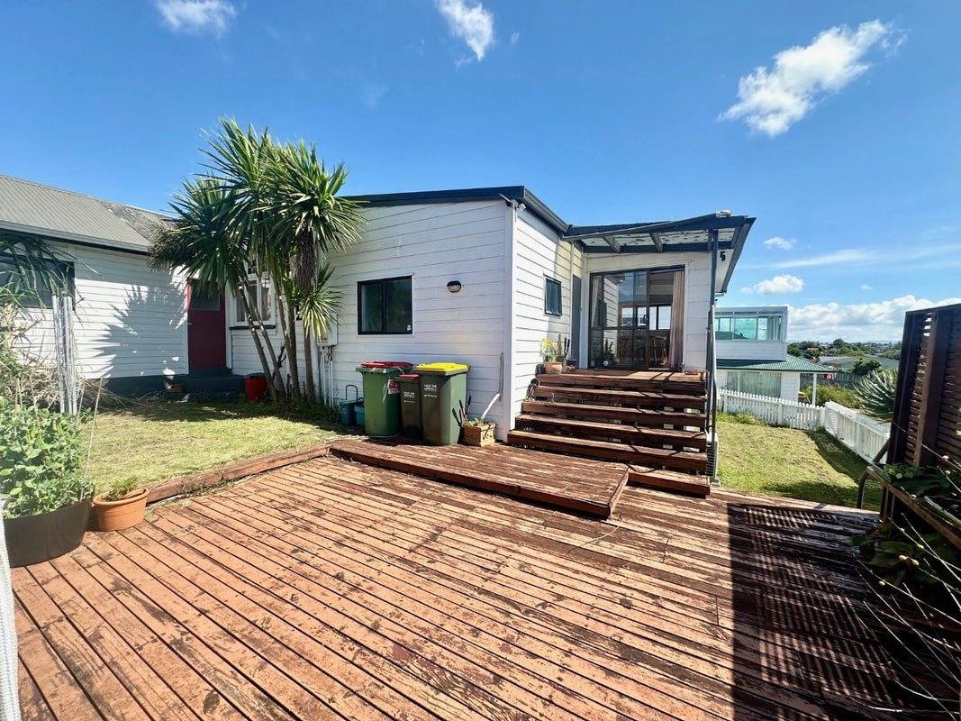 82 Forest Lake Road, Forest Lake, Hamilton - Carousel 16