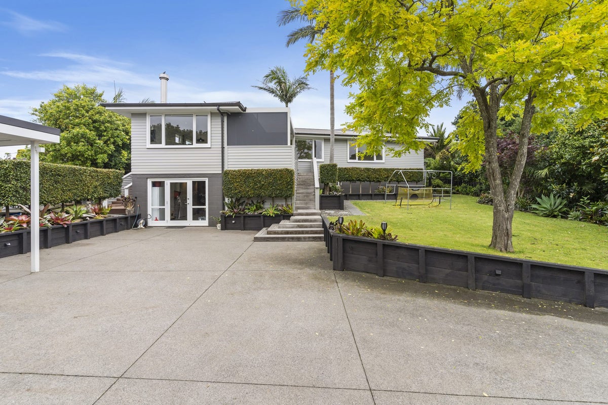 14 Blue Gum Rise, Sunnyhills, Auckland - Carousel 2