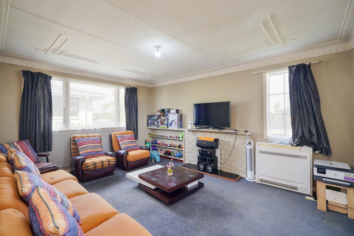 10 Forfar Crescent, Rockdale, Invercargill - Carousel 2