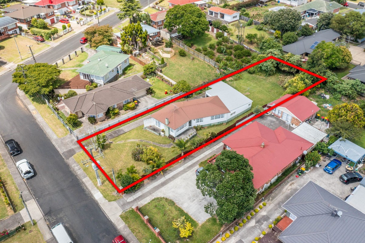 2 Lansdown Avenue, Papatoetoe, Auckland - Carousel 1