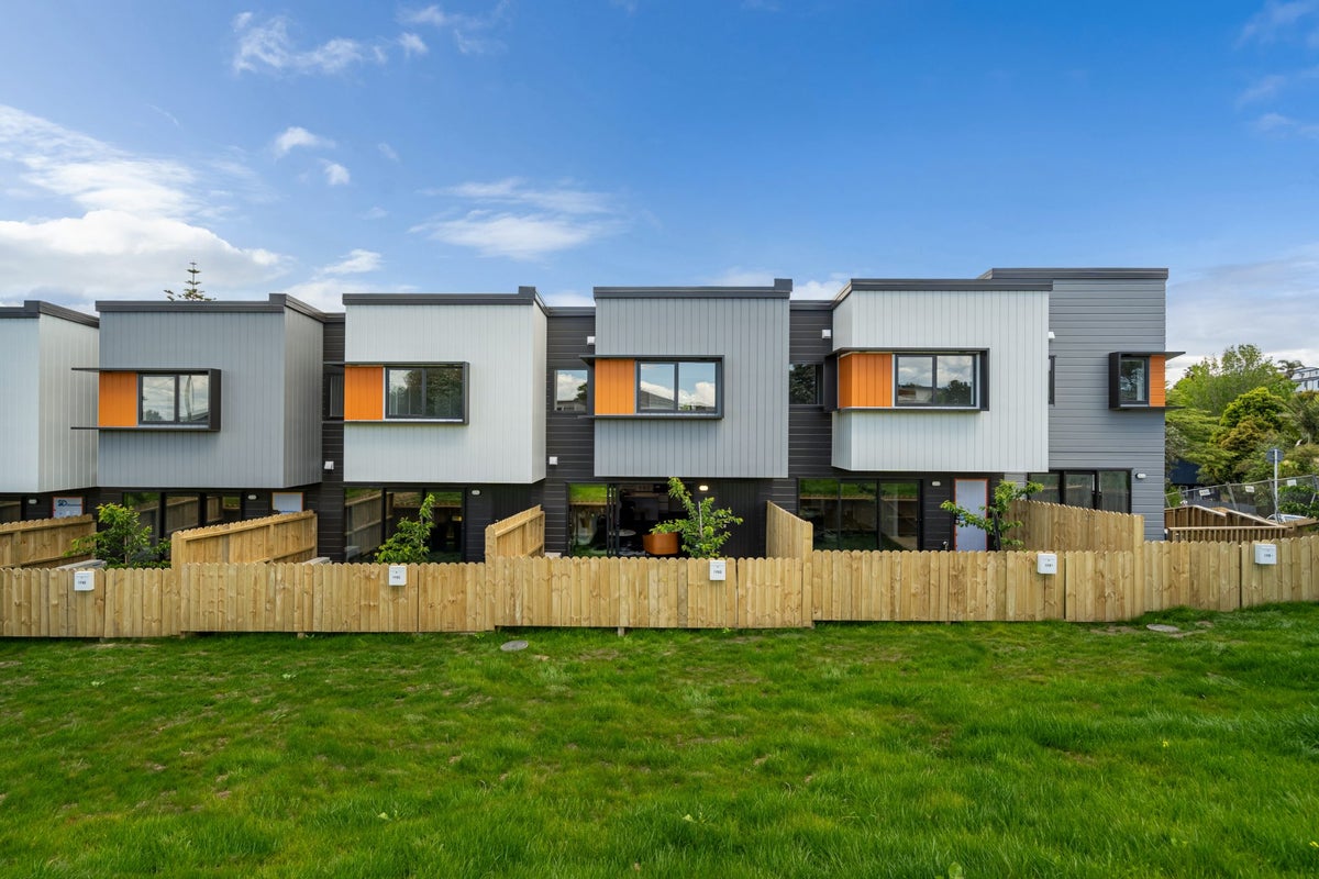 198E Forrest Hill Road, Forrest Hill, Auckland - Carousel 1