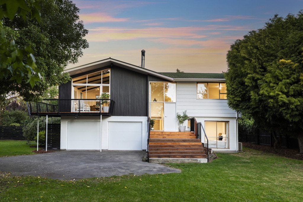 11A Lombard Place, Avonhead, Christchurch City, Canterbury - Carousel 1