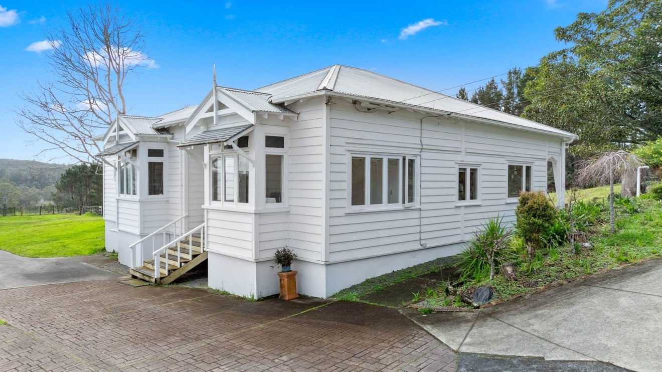 408 Paremoremo Road, Paremoremo, Auckland - Carousel 1