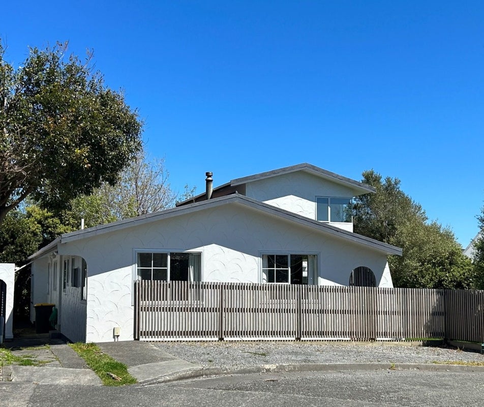 15 Solway Place, Papakowhai, Porirua - Carousel 2