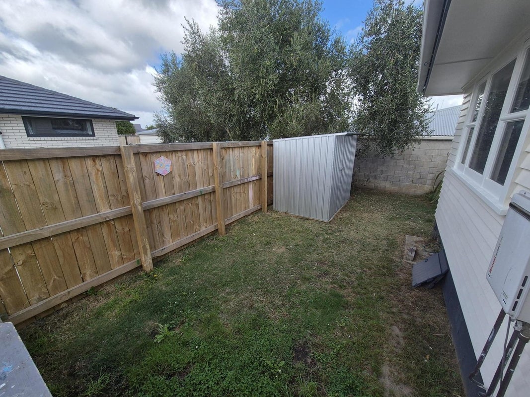 26 Mears Road, St Andrews, Hamilton - Carousel 10