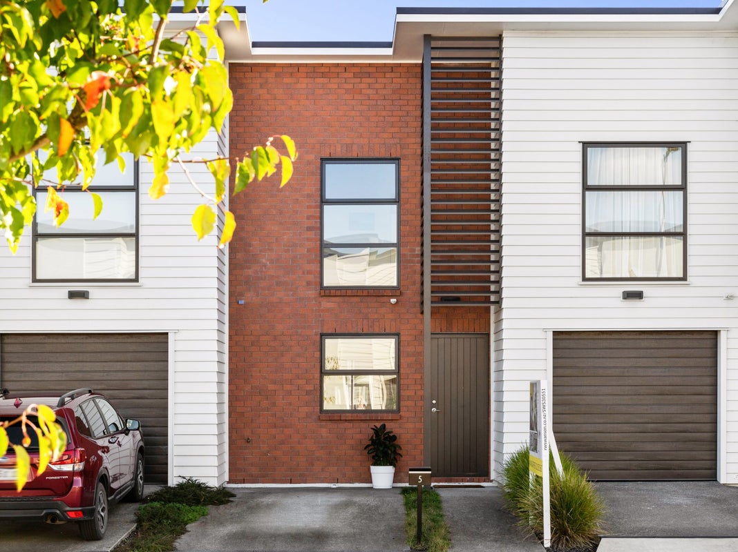 5 Richard Petterd Way, Swanson, Auckland - Carousel 1
