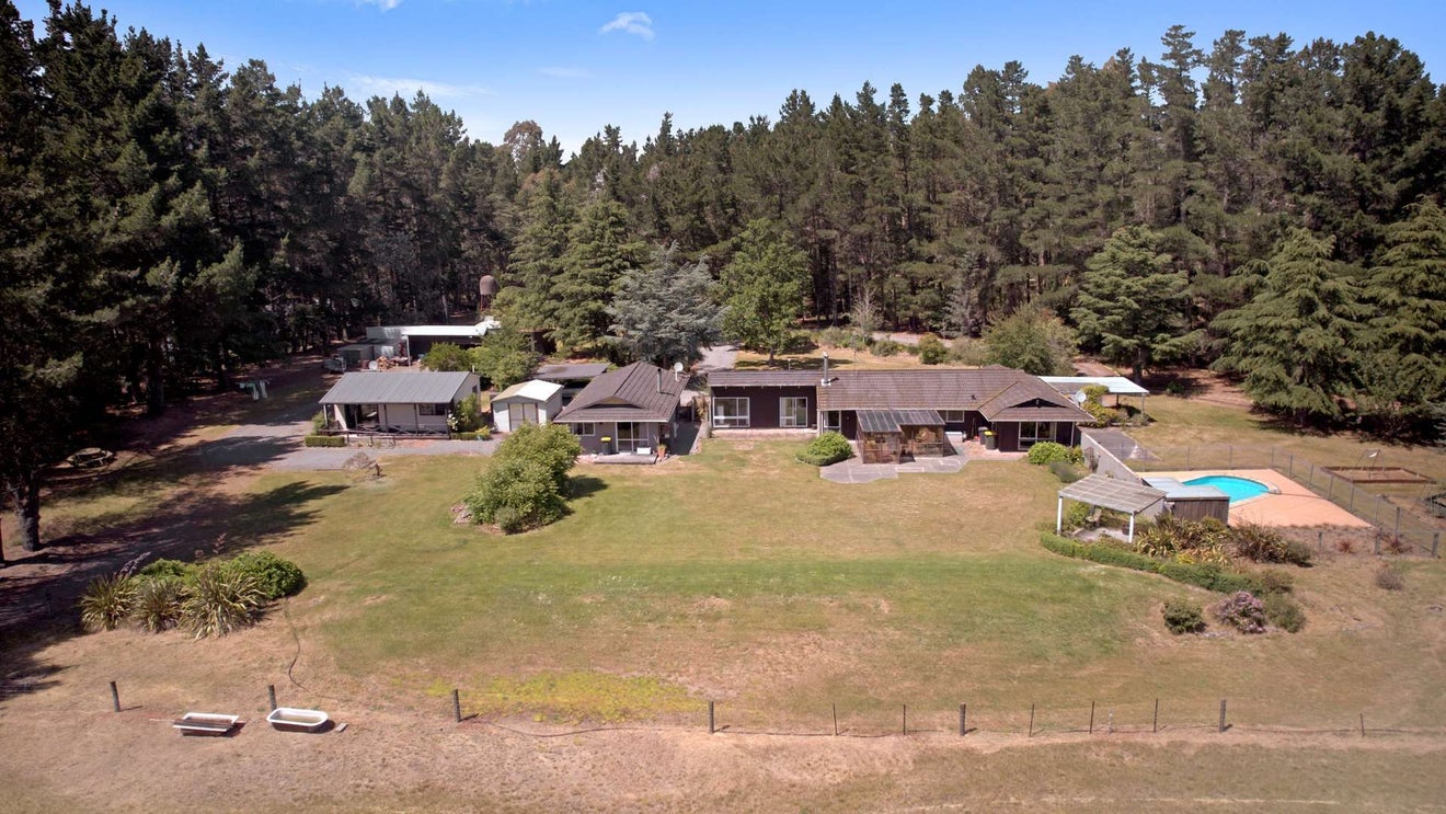 724 Old West Coast Road, Christchurch - Carousel 1