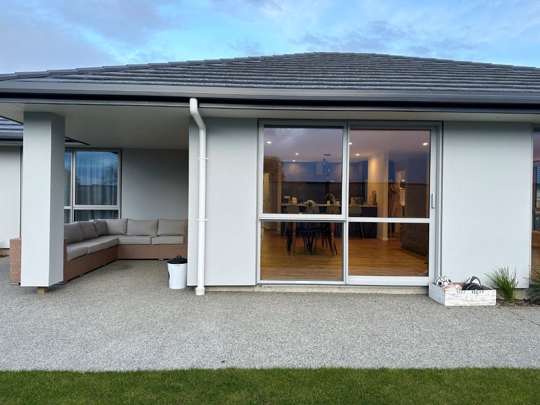 5 Carmine Crescent, Appleby, Richmond - Carousel 1