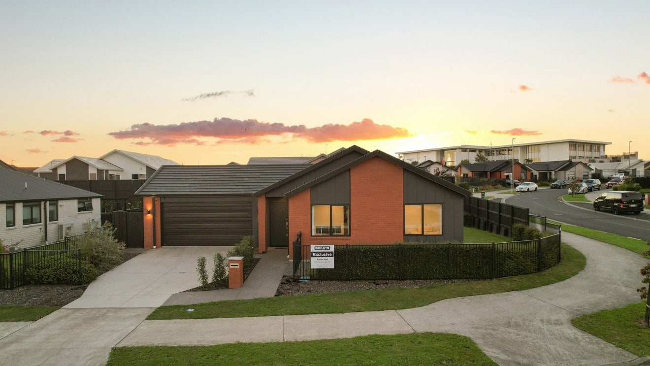 15 Timatanga Road, Temple View, Hamilton - Carousel 37