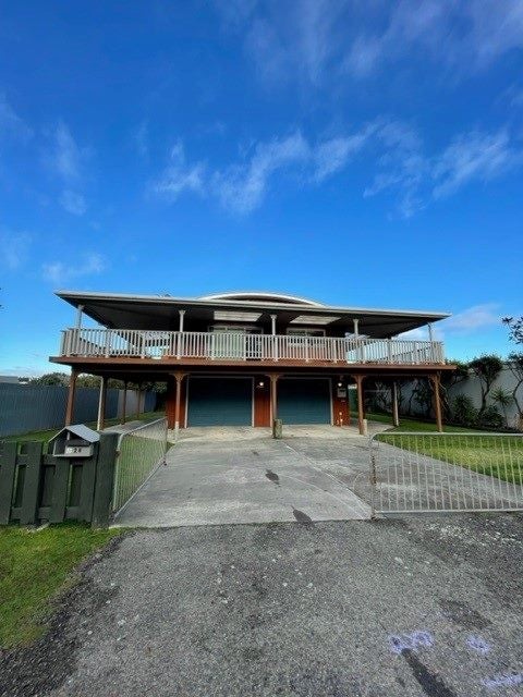 28 Holben Parade, Foxton Beach, Foxton - Carousel 1