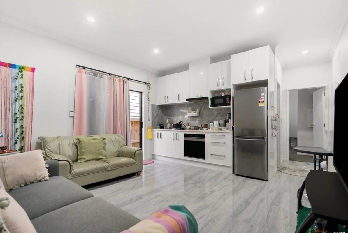 98 Tir Conaill Avenue, Flat Bush, Auckland - Carousel 2