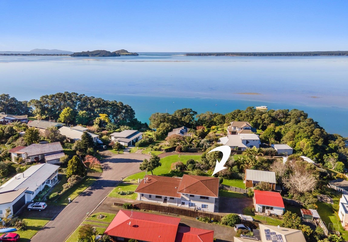 12 Giles Way, Tanners Point, Katikati - Carousel 2