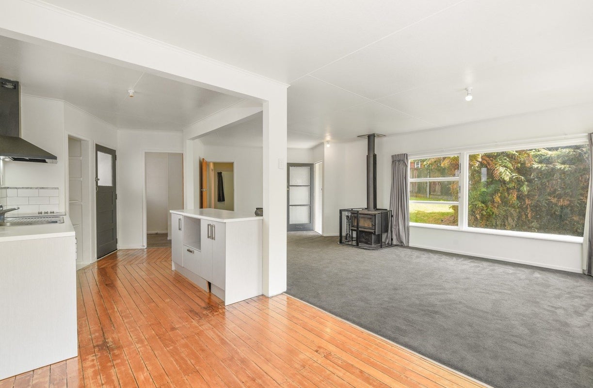 4 Russell Crescent, Western Heights, Rotorua - Carousel 1