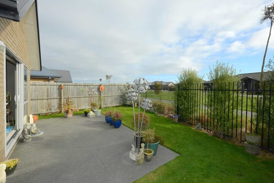 11 Dunaverty Place, Broomfield, Christchurch - Carousel 7