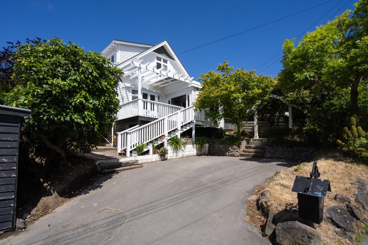 27 Huntsbury Avenue, Huntsbury, Christchurch - Carousel 1