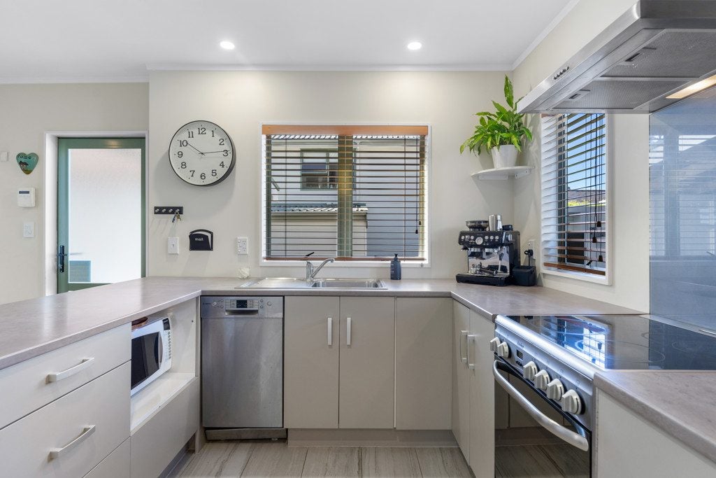 98A Manuka ROAD, Bayview, Auckland - Carousel 2