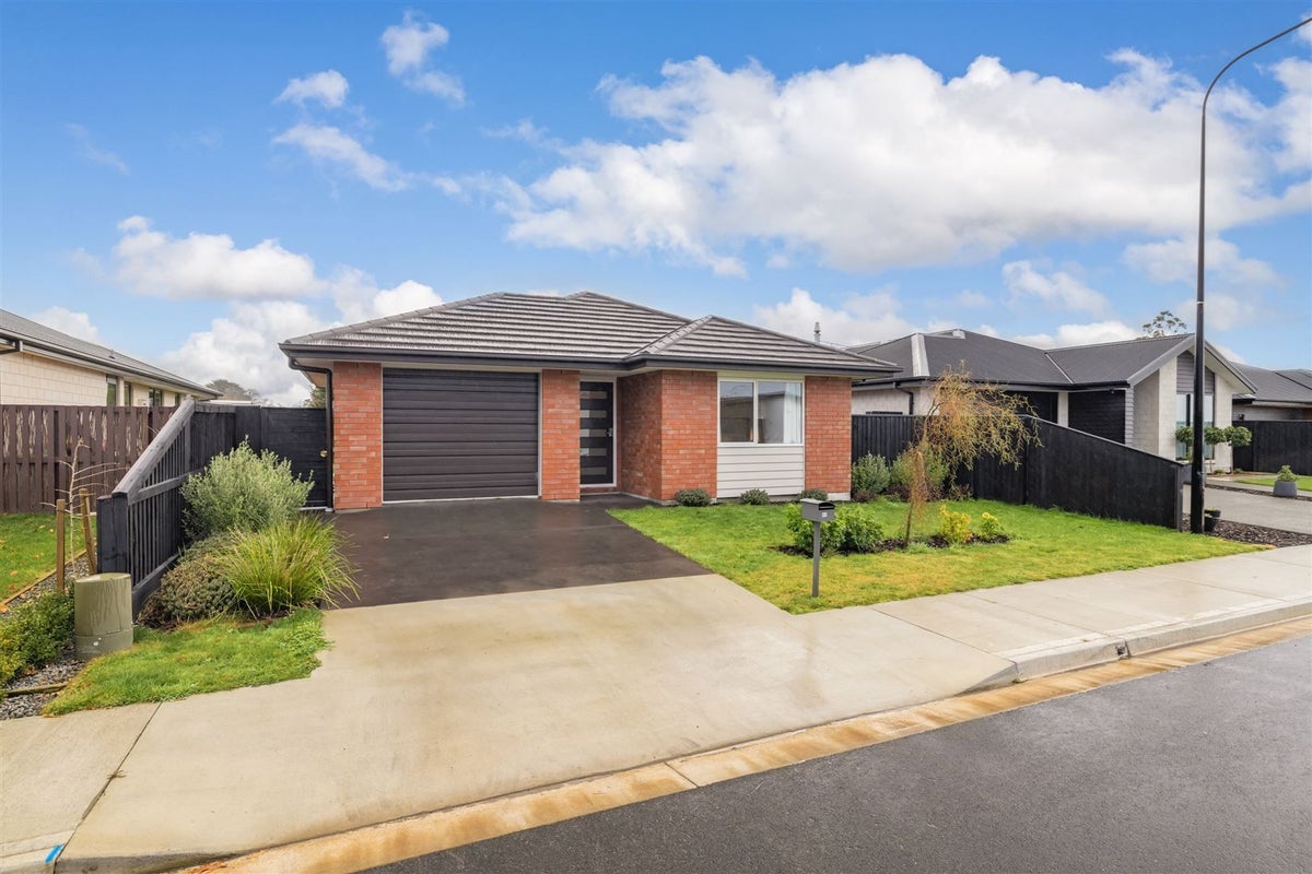 45 Tara Crescent, Woodend, Woodend - Carousel 15