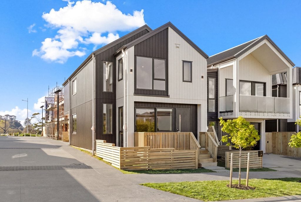 6 Tikati Rise, Long Bay, Auckland - Carousel 1