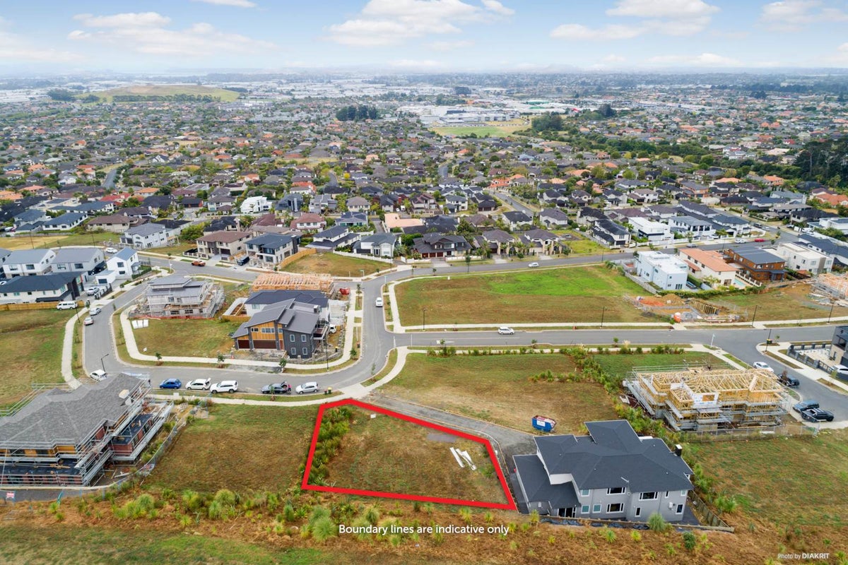 64 Armstrong Farm DR, East Tamaki Heights, Auckland - Carousel 1