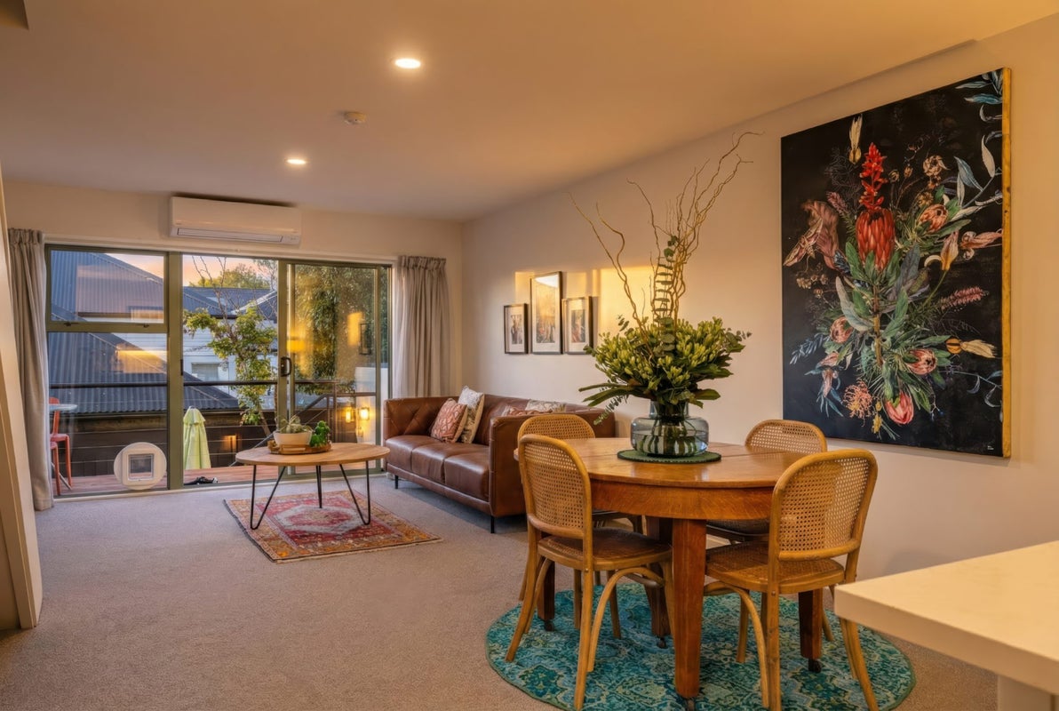 2/22 Exeter Street, Merivale, Christchurch - Carousel 2