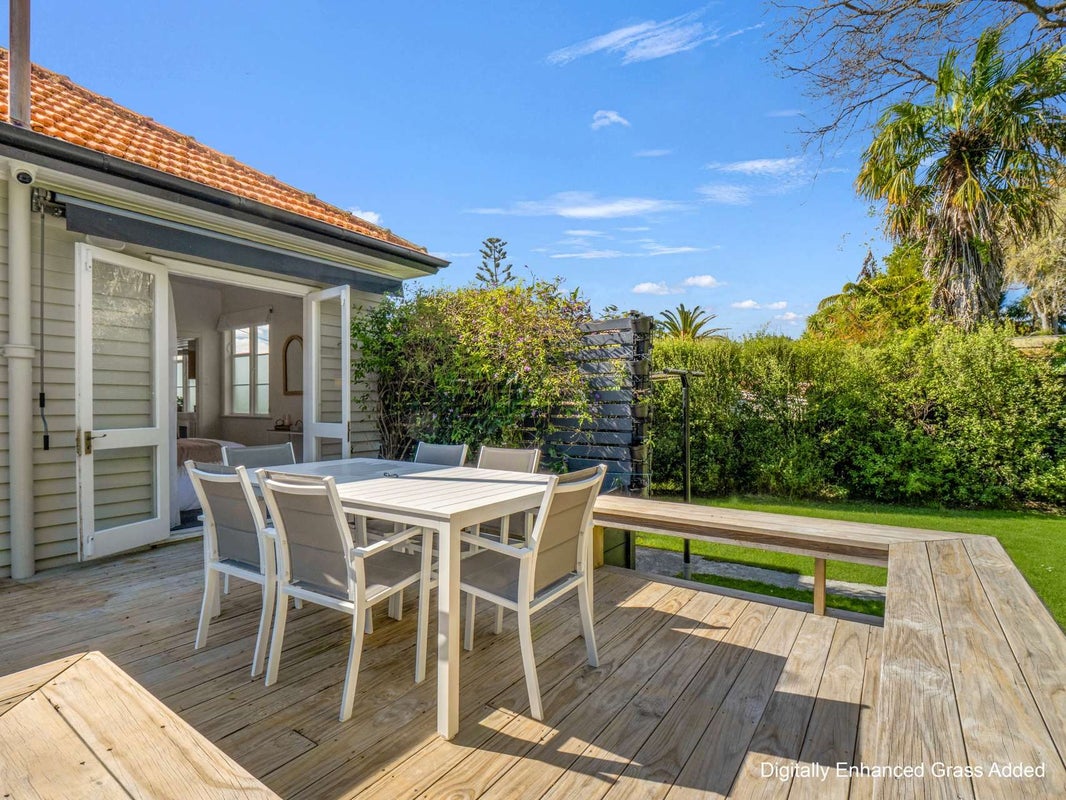 14 Clapham Place, Whanganui East, Whanganui - Carousel 2