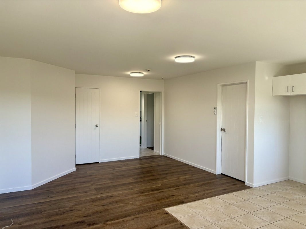 13 Marbella Crescent, Oteha, Auckland - Carousel 2
