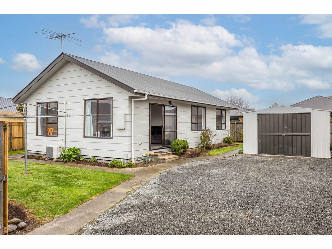 2/28 Neill Street, Hornby, Christchurch - Carousel 1