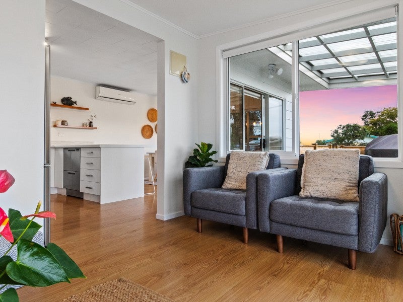 1 Roretana Drive, Athenree, Katikati - Carousel 2