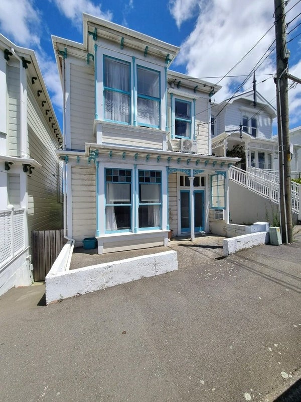 80 Roxburgh Street, Mount Victoria, Wellington - Carousel 1