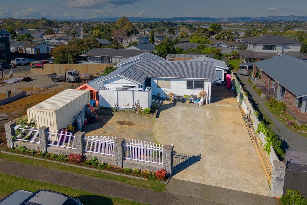 444 Weymouth Road, Weymouth, Auckland - Carousel 1