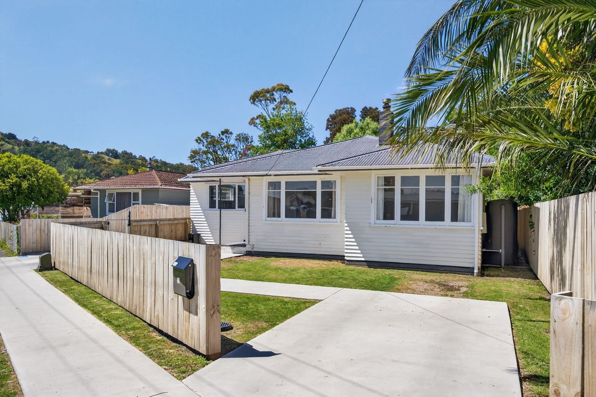 11 Matthews Road, Tamarau, Gisborne - Carousel 2
