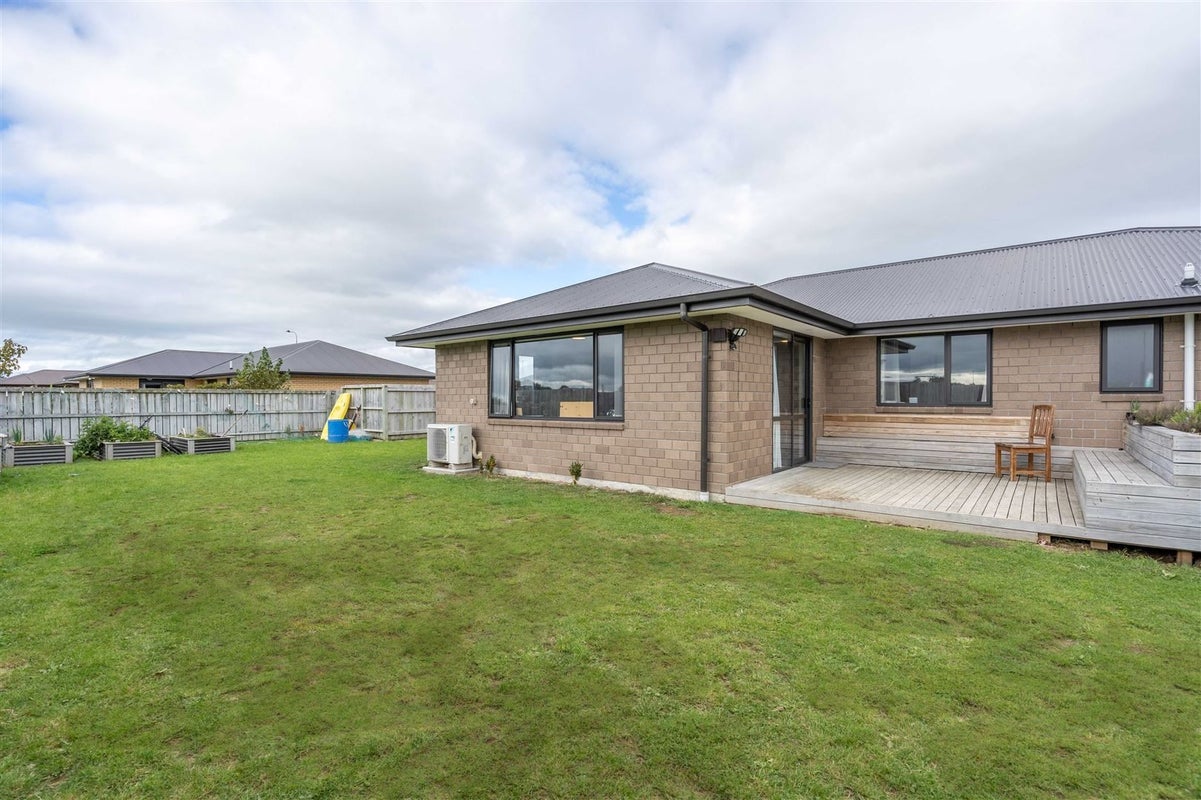 7 Checketts Place, Kingswell, Invercargill - Carousel 1