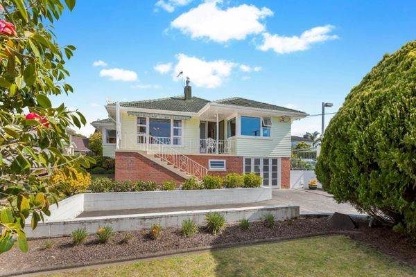 3 Covil Avenue, Te Atatu South, Auckland - Carousel 2