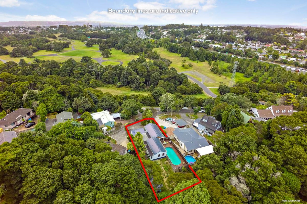 180 Everglade Drive, Totara Heights, Auckland - Carousel 2
