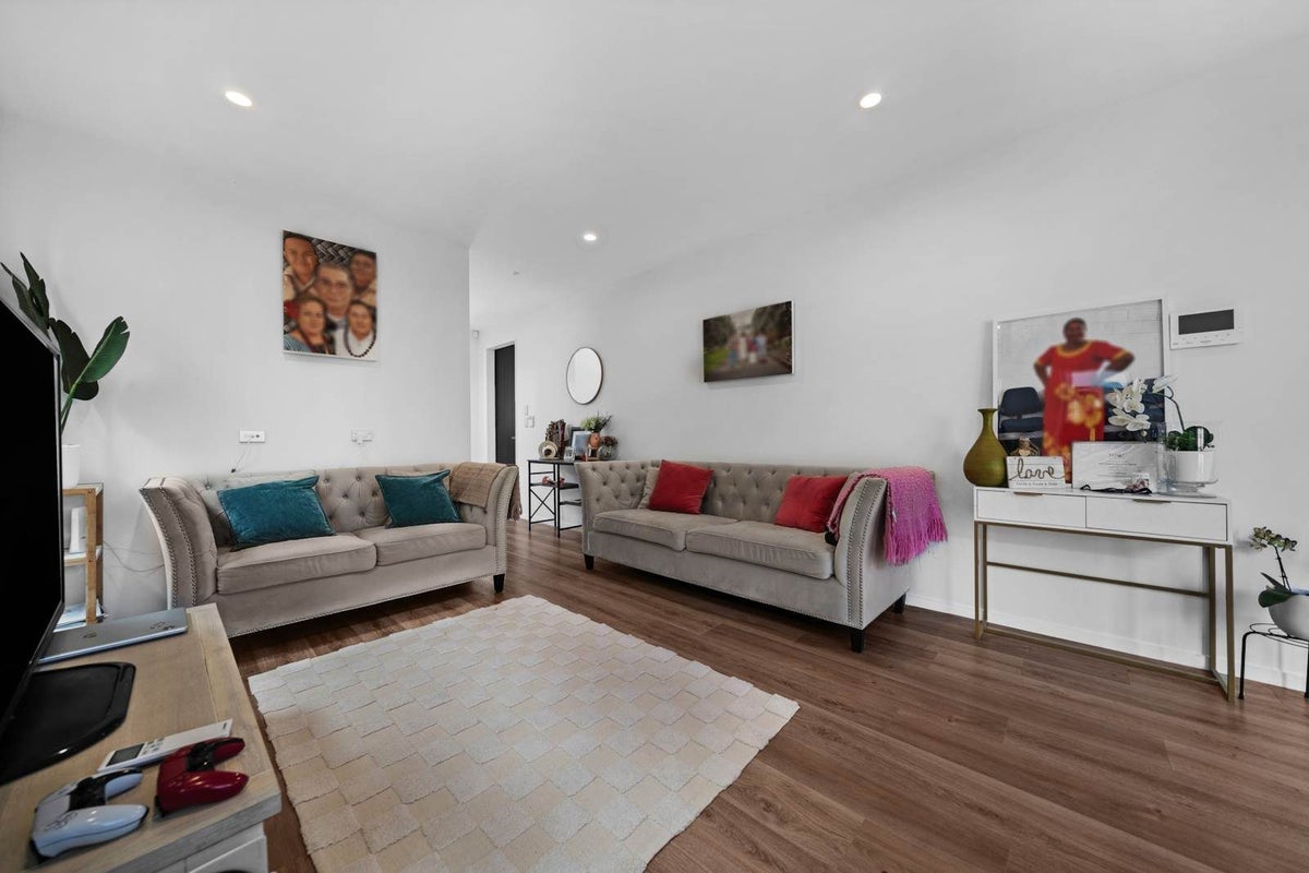 28B Rotoma Rise, Clover Park, Auckland - Carousel 2