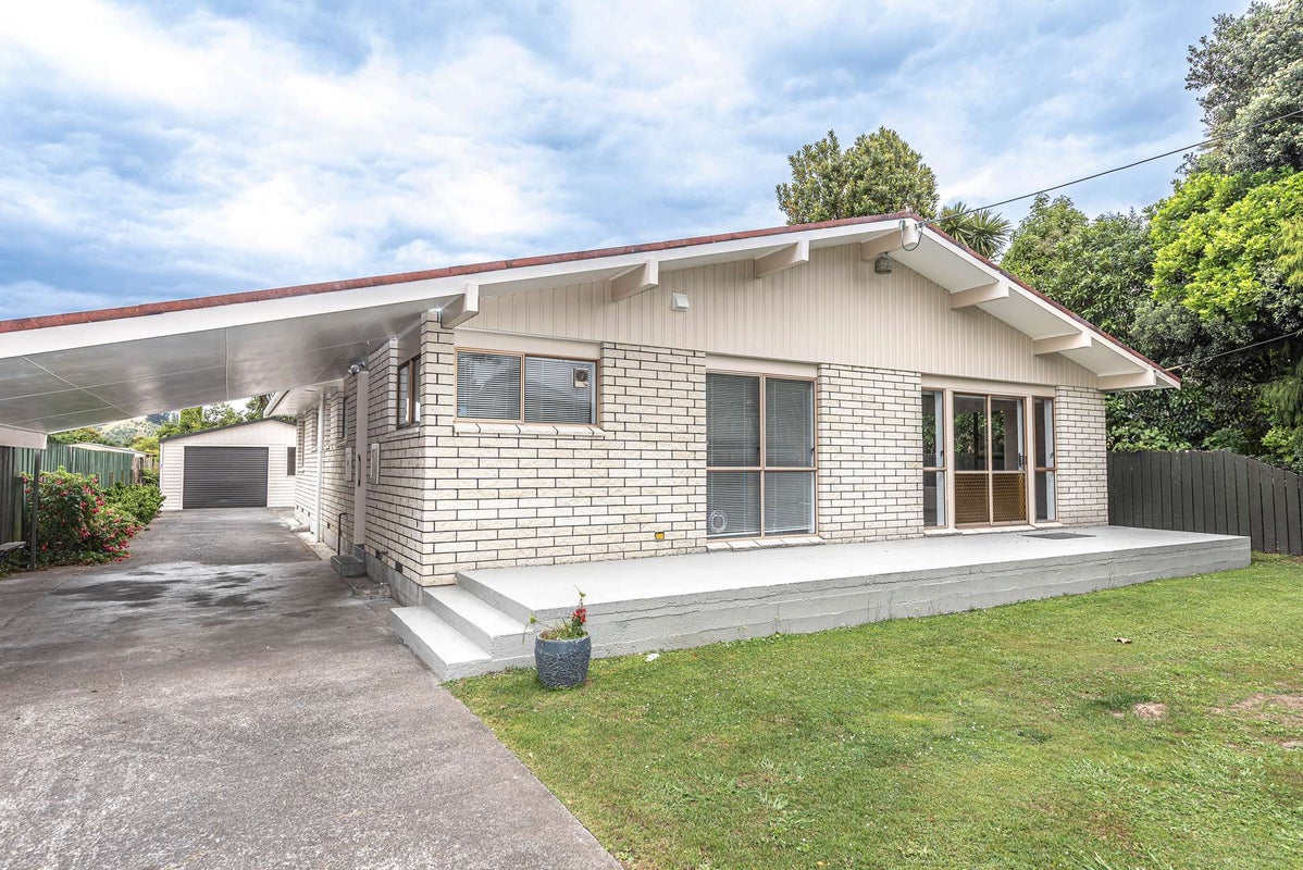 42 Quick Avenue, Aramoho, Whanganui - Carousel 1