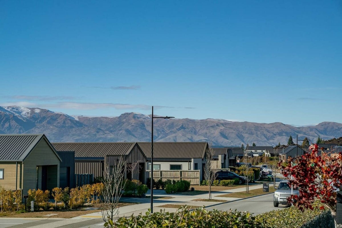 53 Northburn Road, Wanaka - Carousel 1