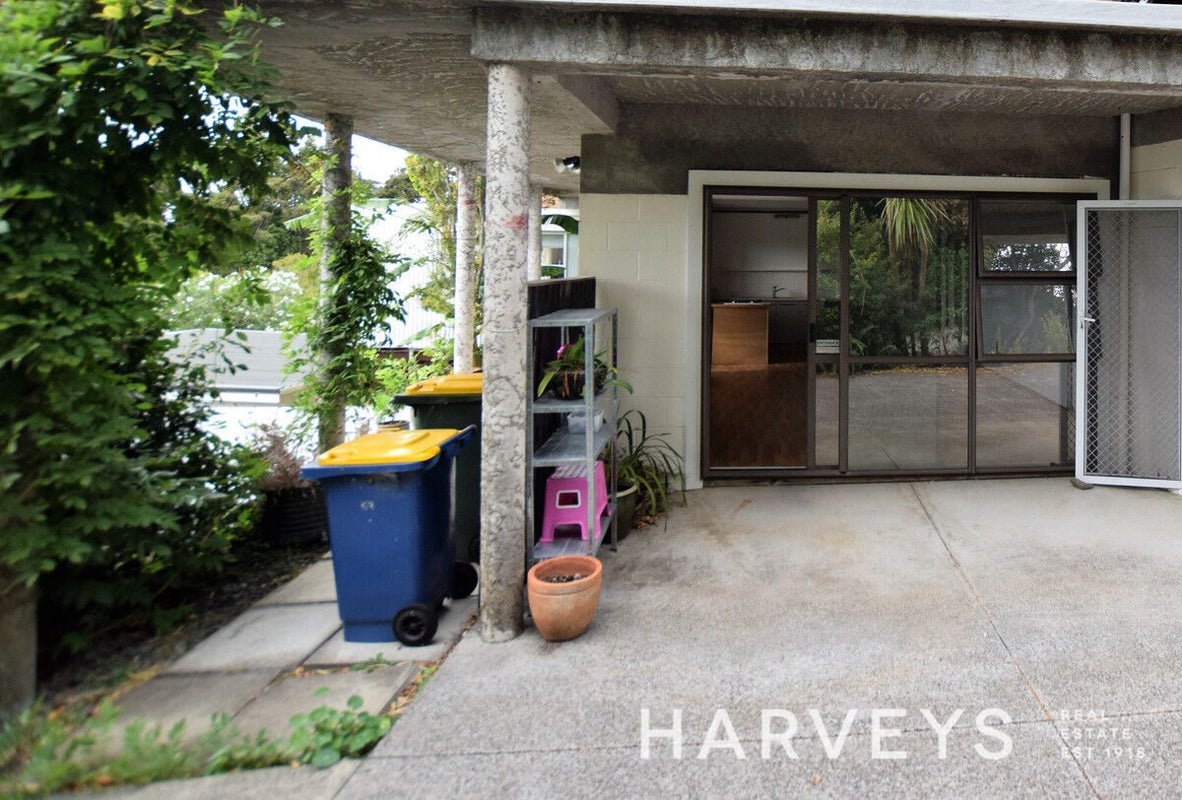 62 Shetland Street, Glen Eden, Auckland - Carousel 1