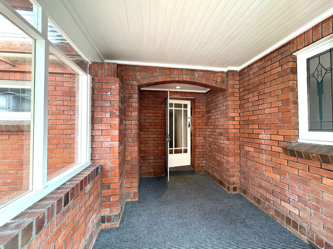 17 Jasper Avenue, Mount Roskill, Auckland - Carousel 2