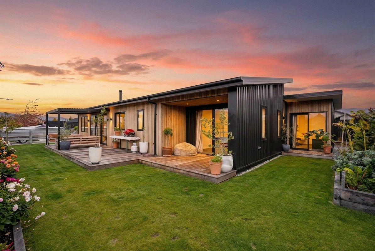 3 Mount Prospect Lane, Wanaka - Carousel 1