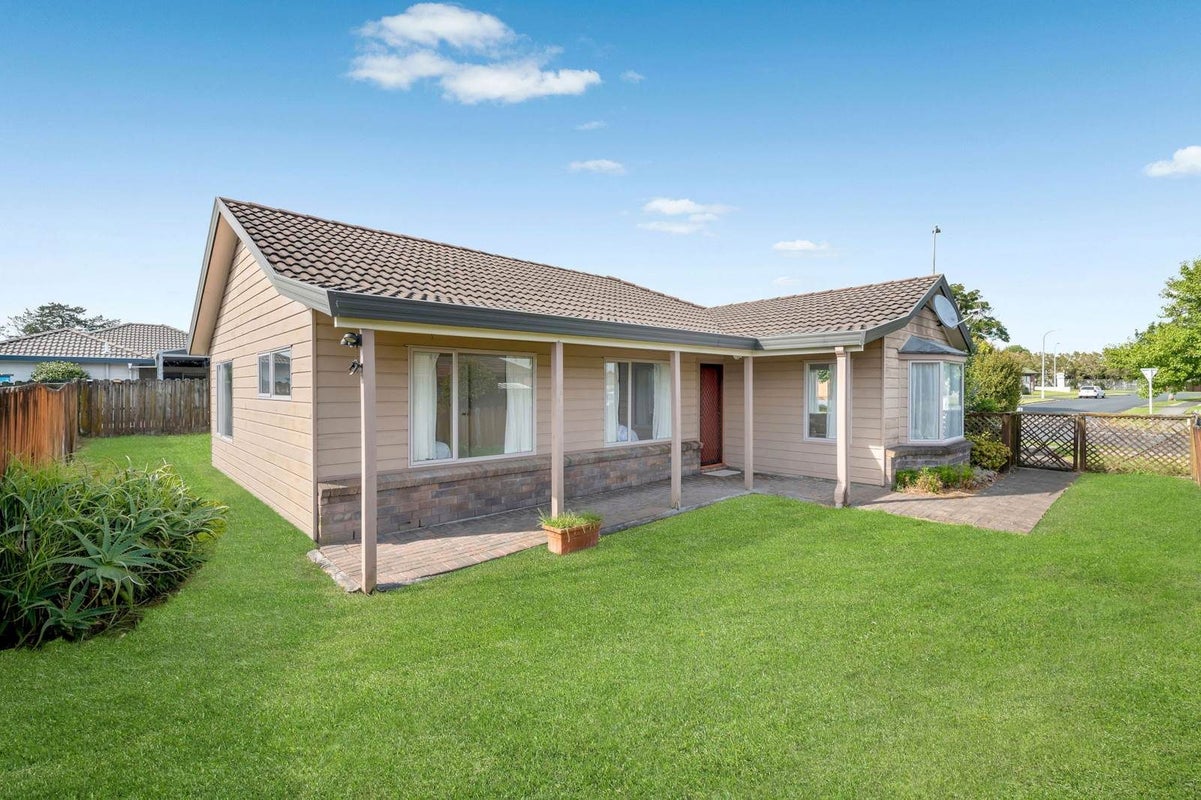 1/61 Burswood Drive, Burswood, Auckland - Carousel 2