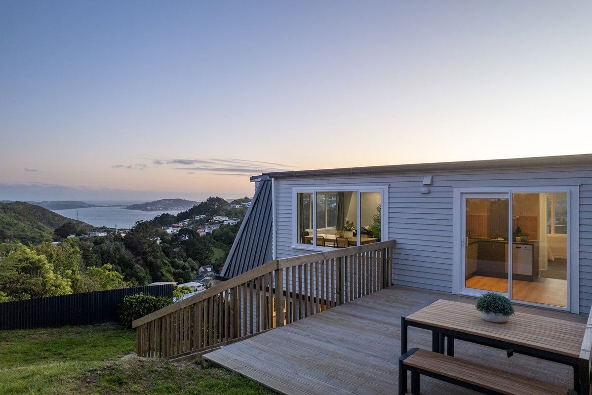 75 Salford Street, Newlands, Wellington - Carousel 2