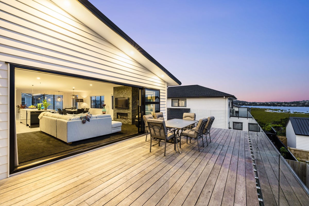 44 Tai Crescent, Hobsonville, Auckland - Carousel 2