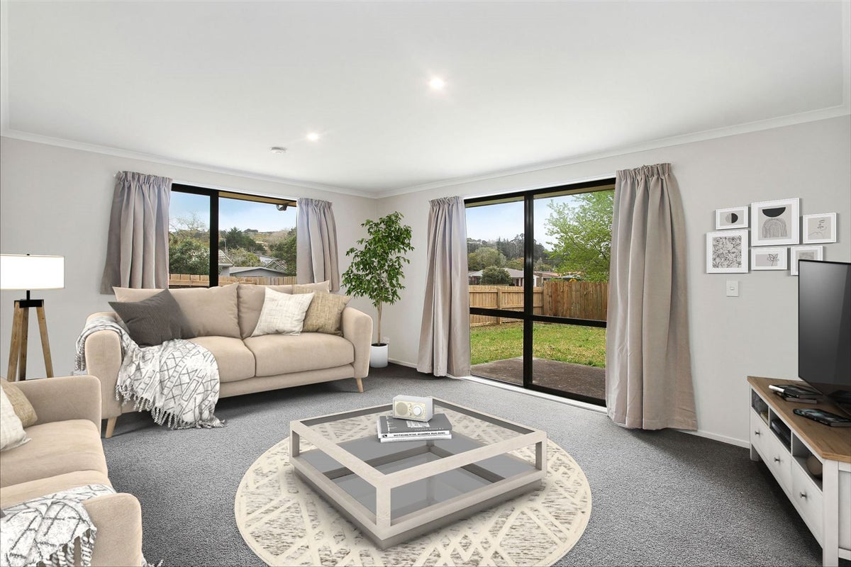 1A Mayfair Place, Henderson, Auckland - Carousel 1